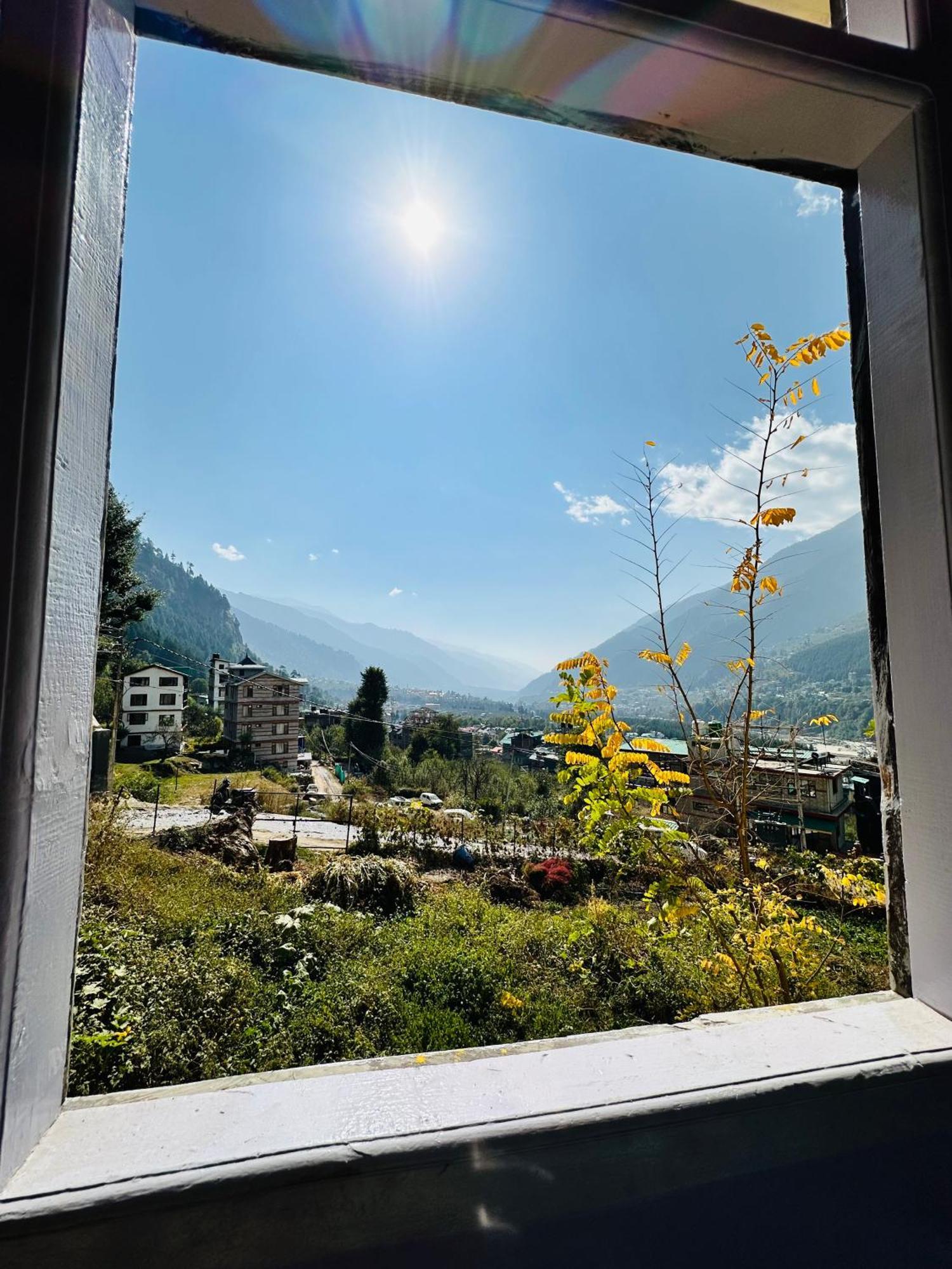 Old Wandercrew Hostel Manali  Exterior photo