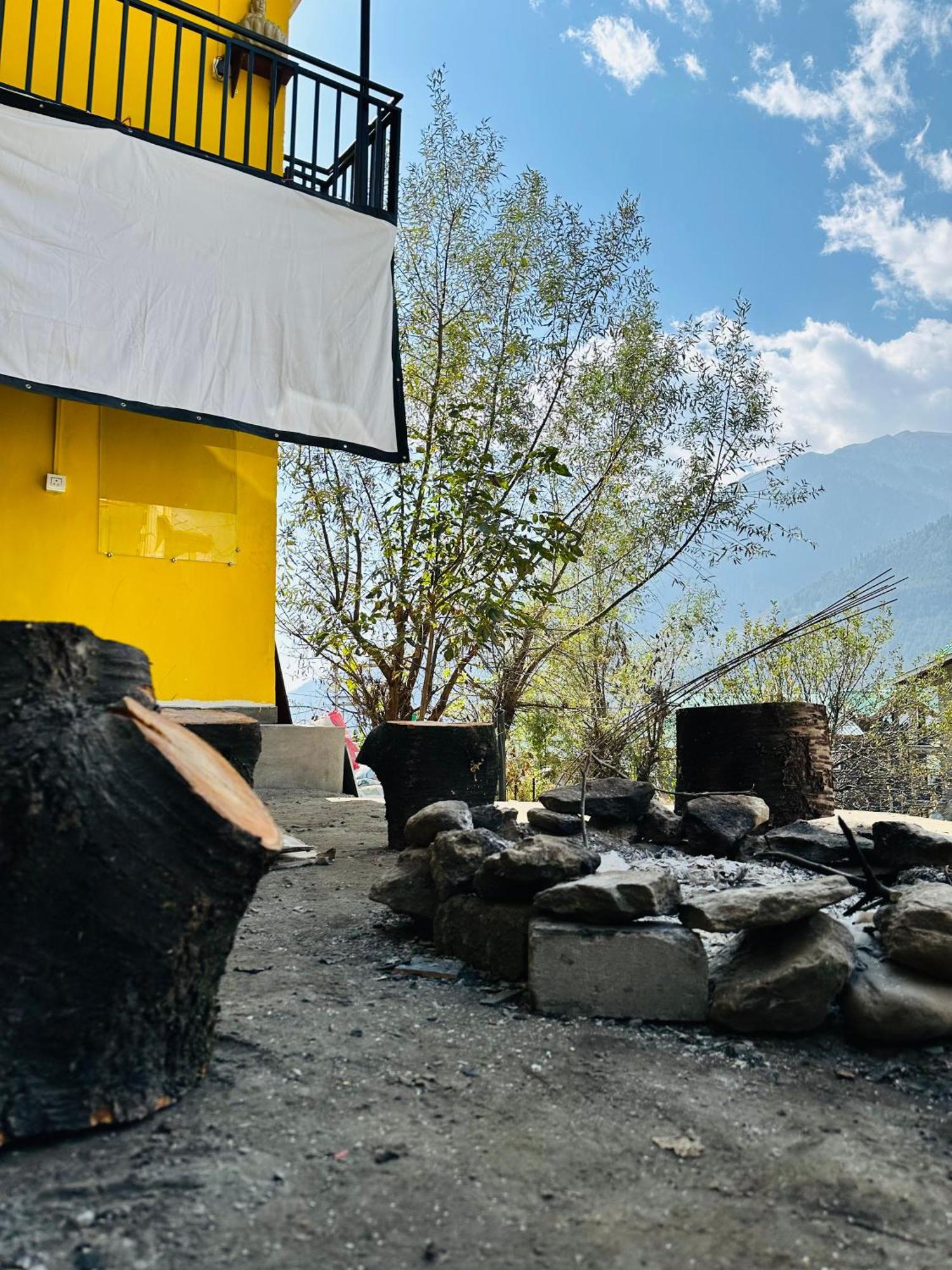 Old Wandercrew Hostel Manali  Exterior photo